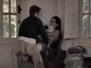 Жесткий секс с женой на глазах у детей